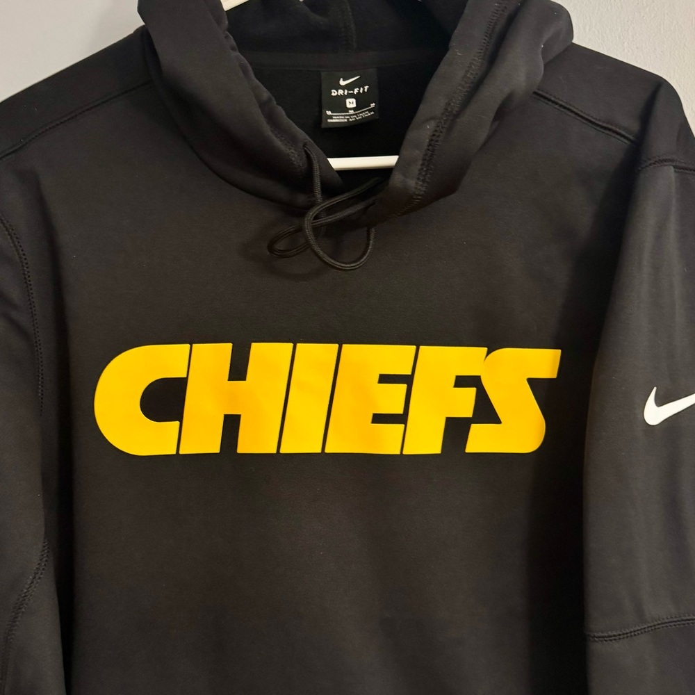 Nike Kansas City CHIEFS NFL Sweatshirt Hoodie Men’s Medium black w/ gold letters